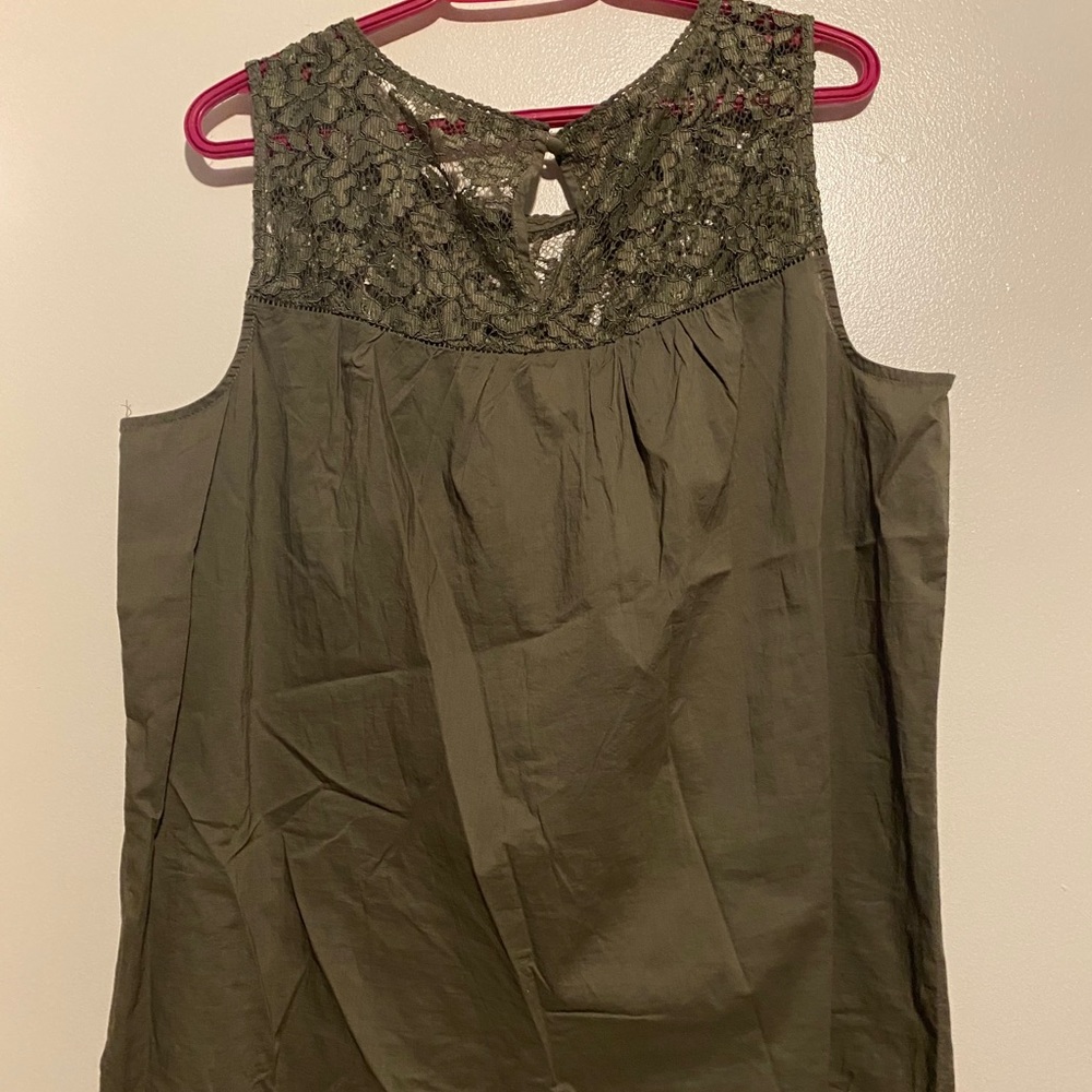 TORRID LACE SLEEVELESS TOP - Picture 6 of 16